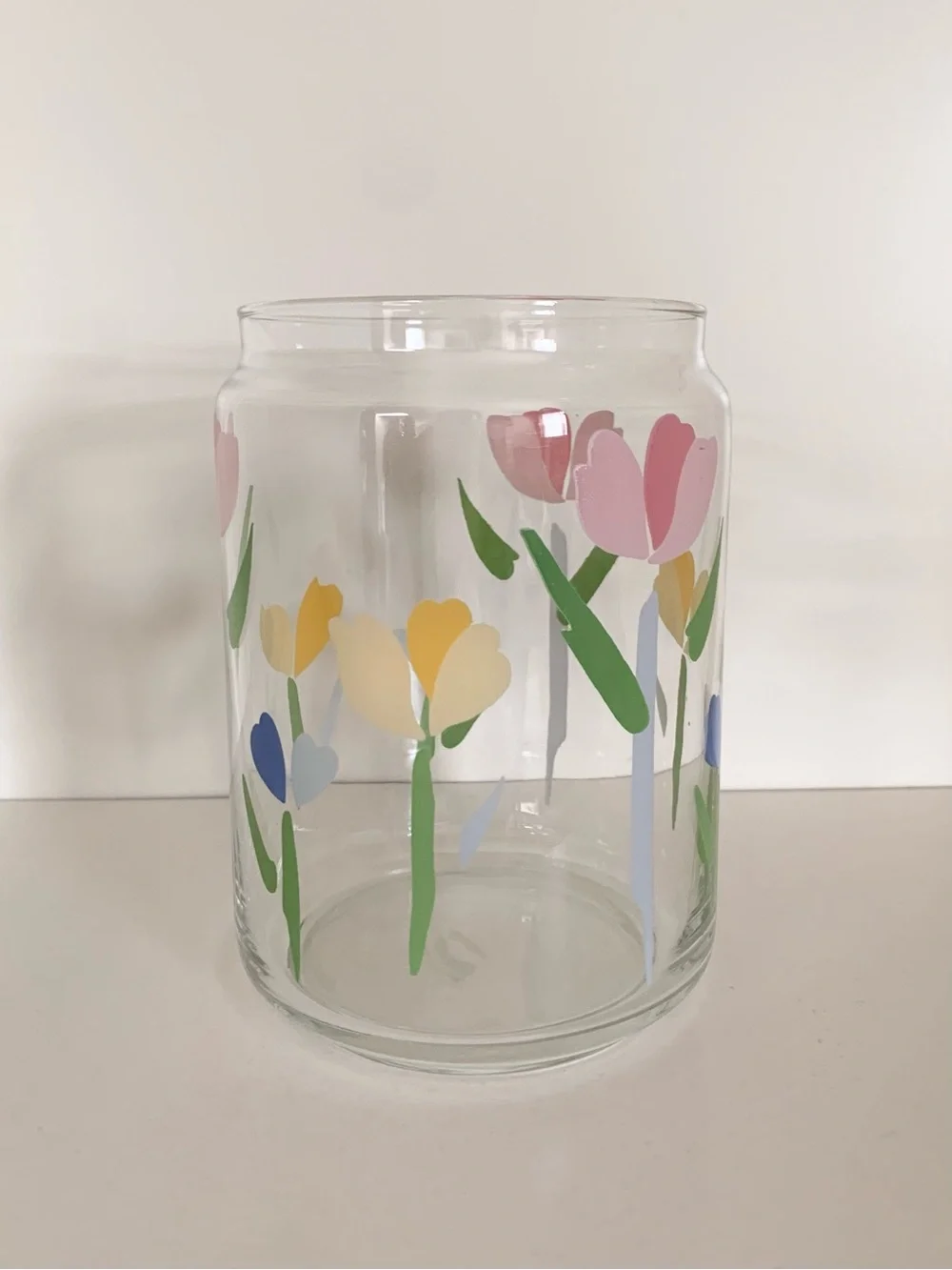 Hold Vintage glass tulip vase